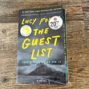 The Guest List (paperback) - Lucy Foley